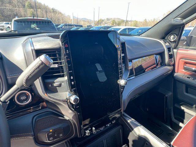 New 2025 RAM 3500 Limited image 20