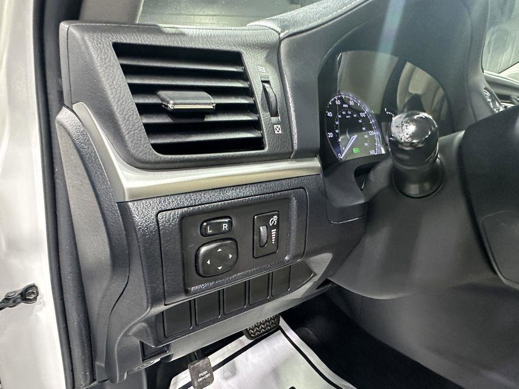 Used 2013 Lexus CT 200h w/ Premium Pkg w/Navigation FWD image 14