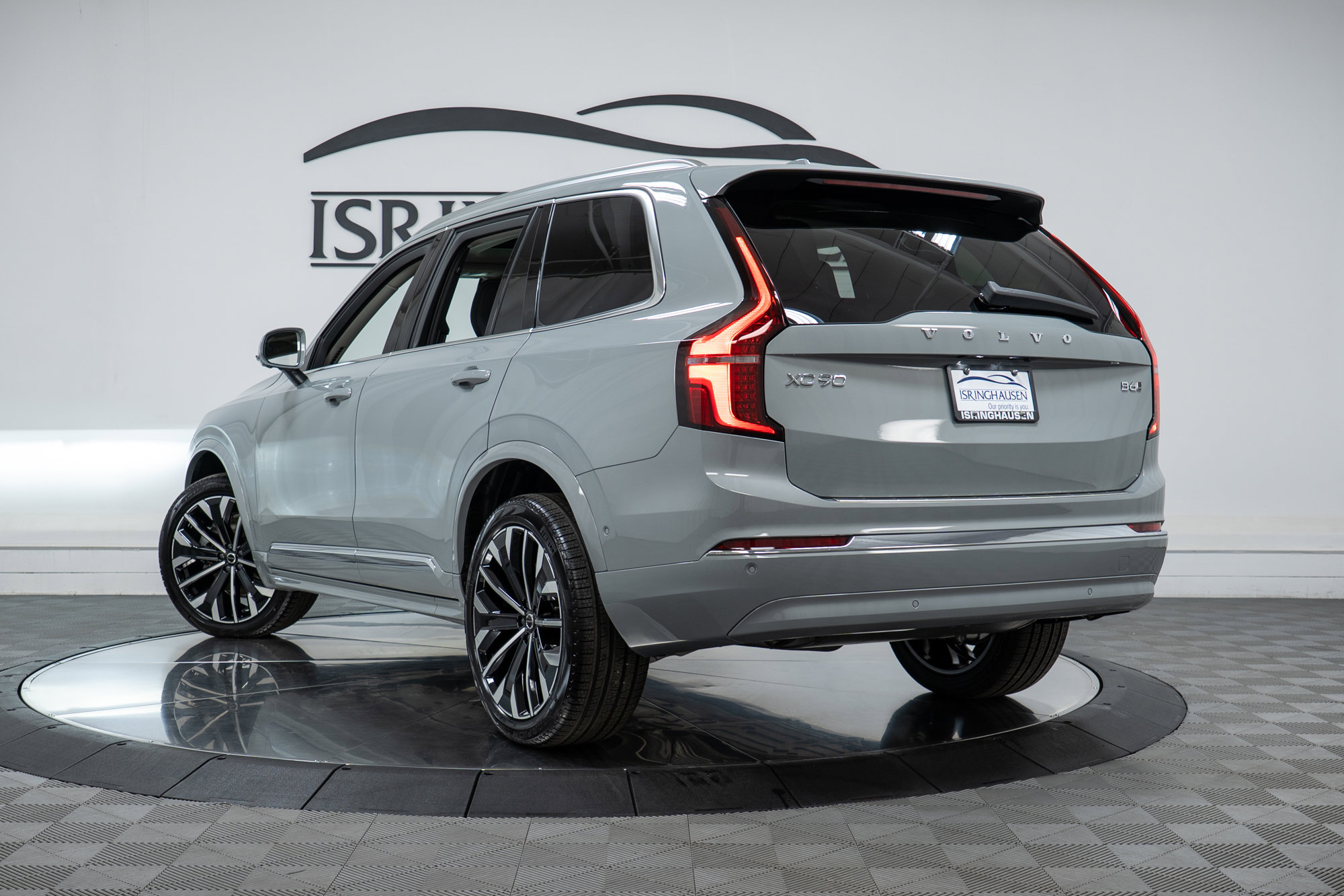 New 2026 Volvo XC90 B6 Plus w/ Protection Package Premier image 29