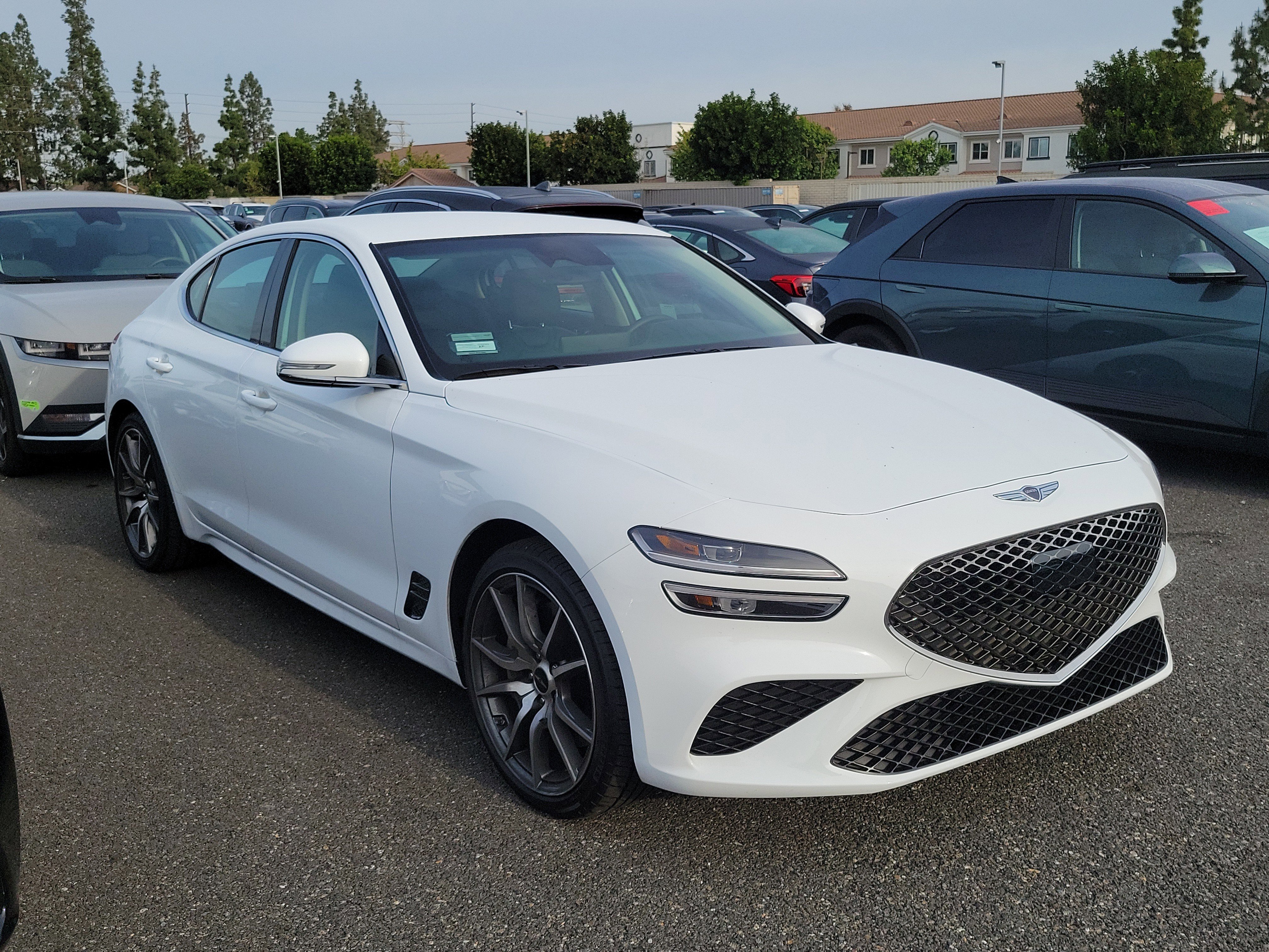Used 2026 Genesis G70 2.5T image 3