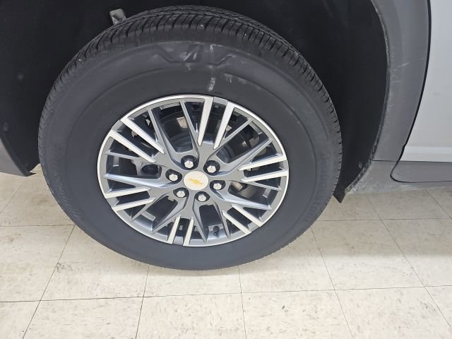 Used 2025 Chevrolet Traverse LT FWD image 25