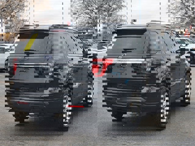 Used 2019 Ford Explorer FWD image 3