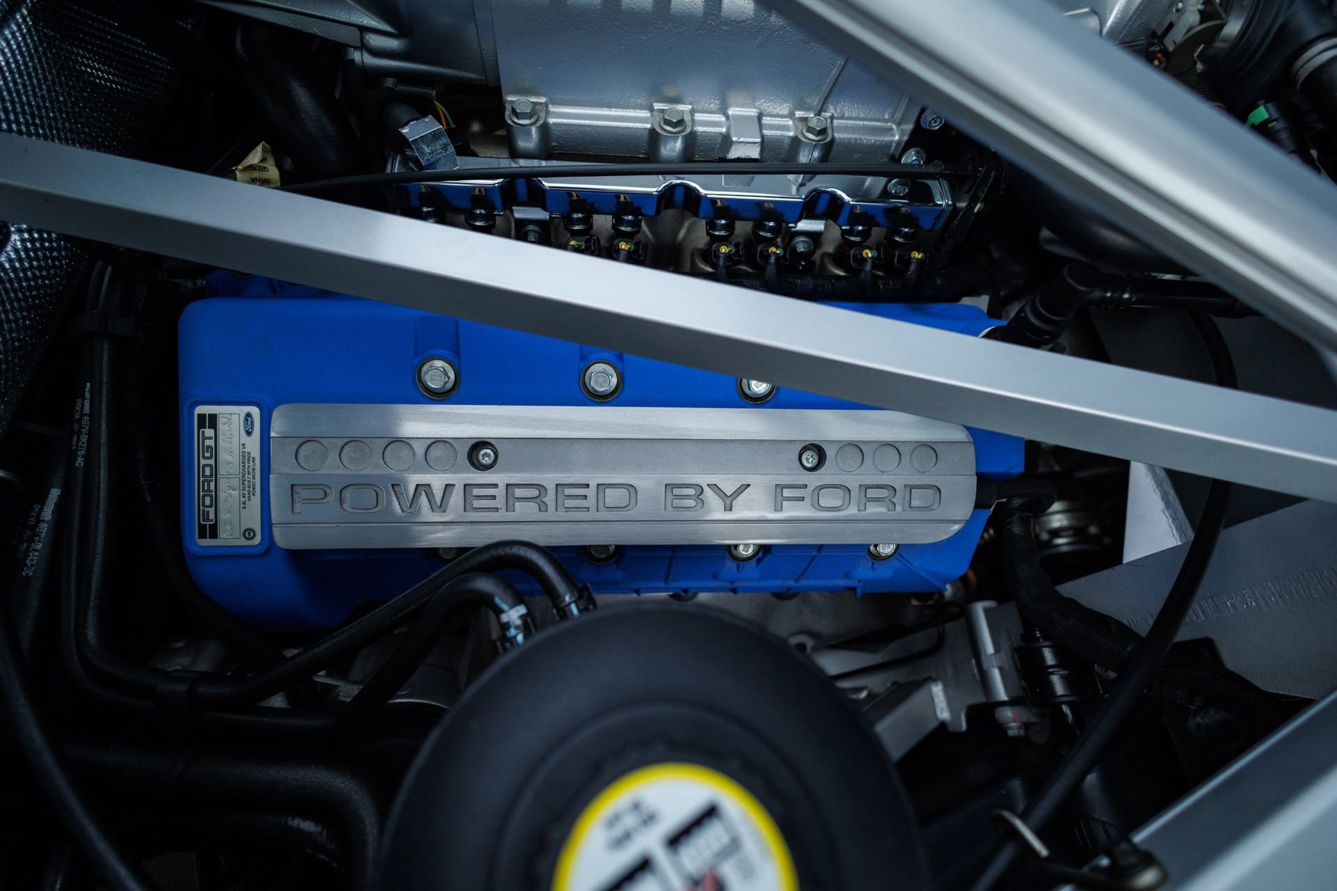 Used 2005 Ford GT RWD image 61