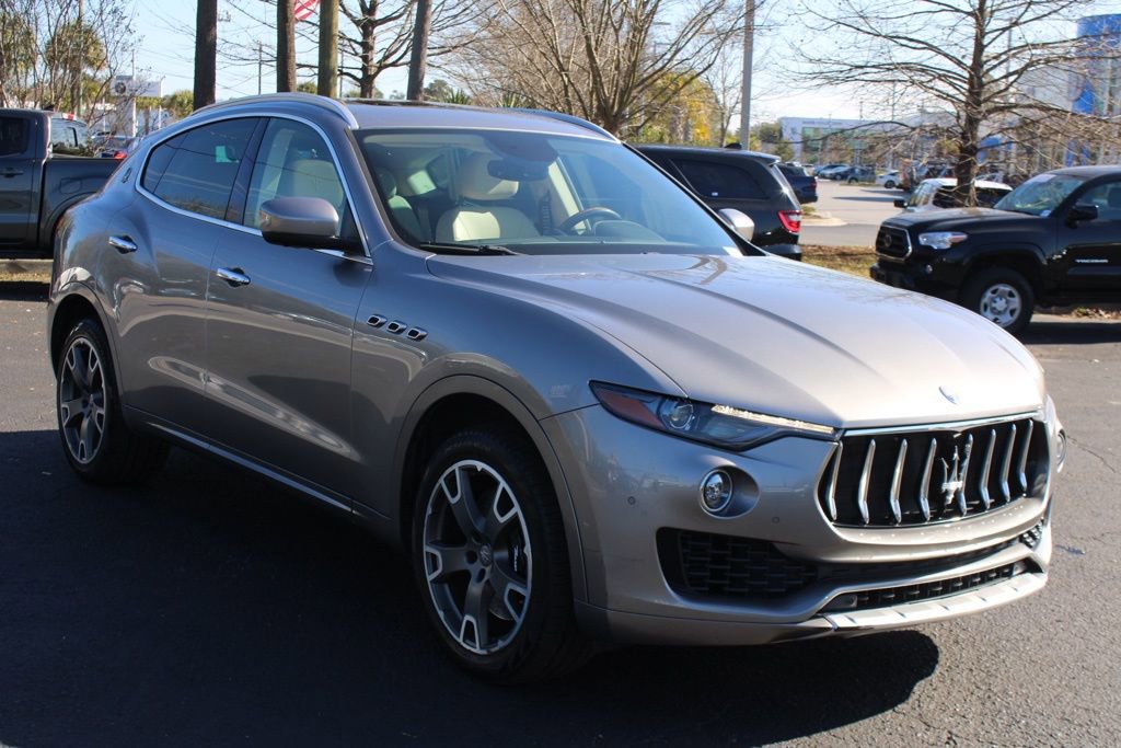 Used 2017 Maserati Levante S AWD/4WD image 7
