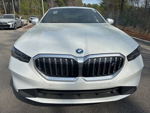 Used 2025 BMW i5 xDrive40 w/ Premium Package image 9