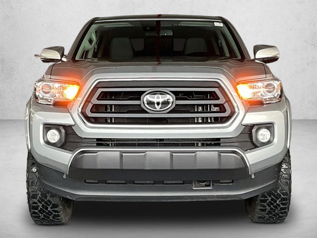 Used 2022 Toyota Tacoma SR5 w/ Technology Package RWD image 3