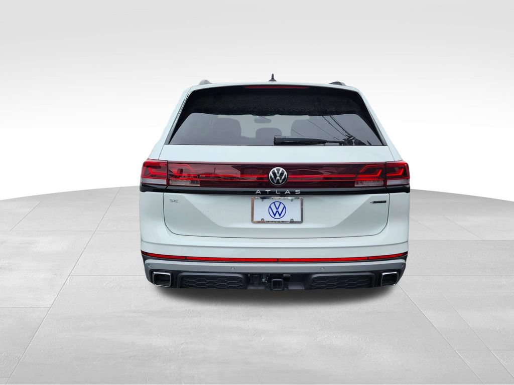 New 2026 Volkswagen Atlas Peak Edition AWD/4WD image 4