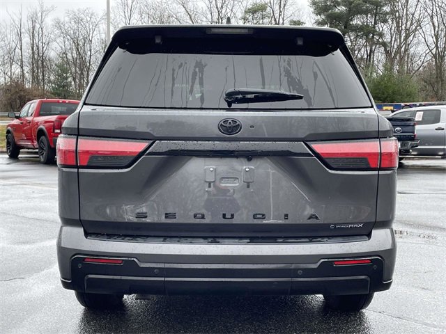 Used 2025 Toyota Sequoia Platinum image 4