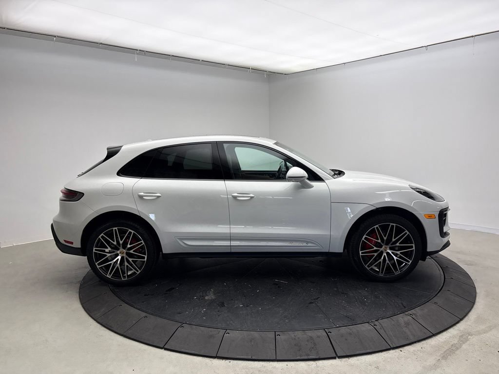 Certified 2023 Porsche Macan S AWD/4WD image 8