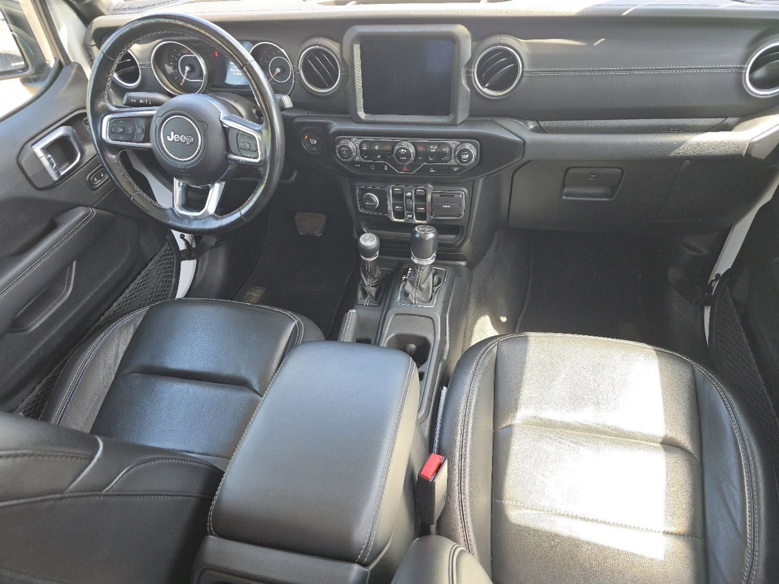 Used 2021 Jeep Wrangler Unlimited Sahara w/ Uconnect 4C Nav & Sound Group AWD/4WD image 15