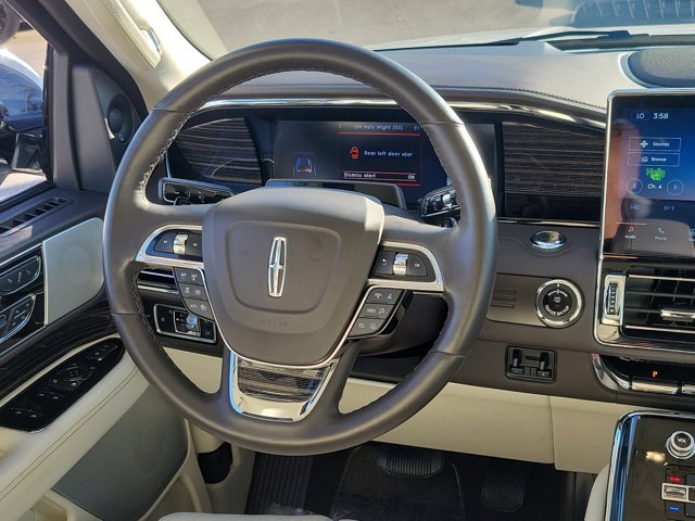 Certified 2024 Lincoln Navigator Black Label image 19