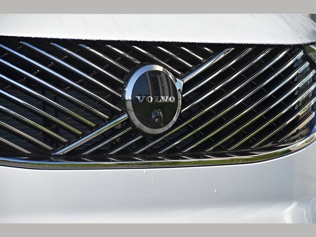 New 2026 Volvo XC90 B6 Plus w/ Protection Package Premier image 11