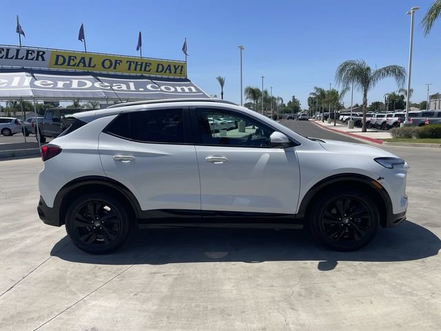 Used 2024 Buick Encore GX Sport Touring FWD image 9