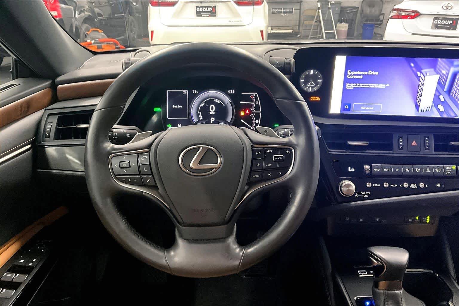 Used 2023 Lexus ES 300h w/ Premium Package FWD image 6