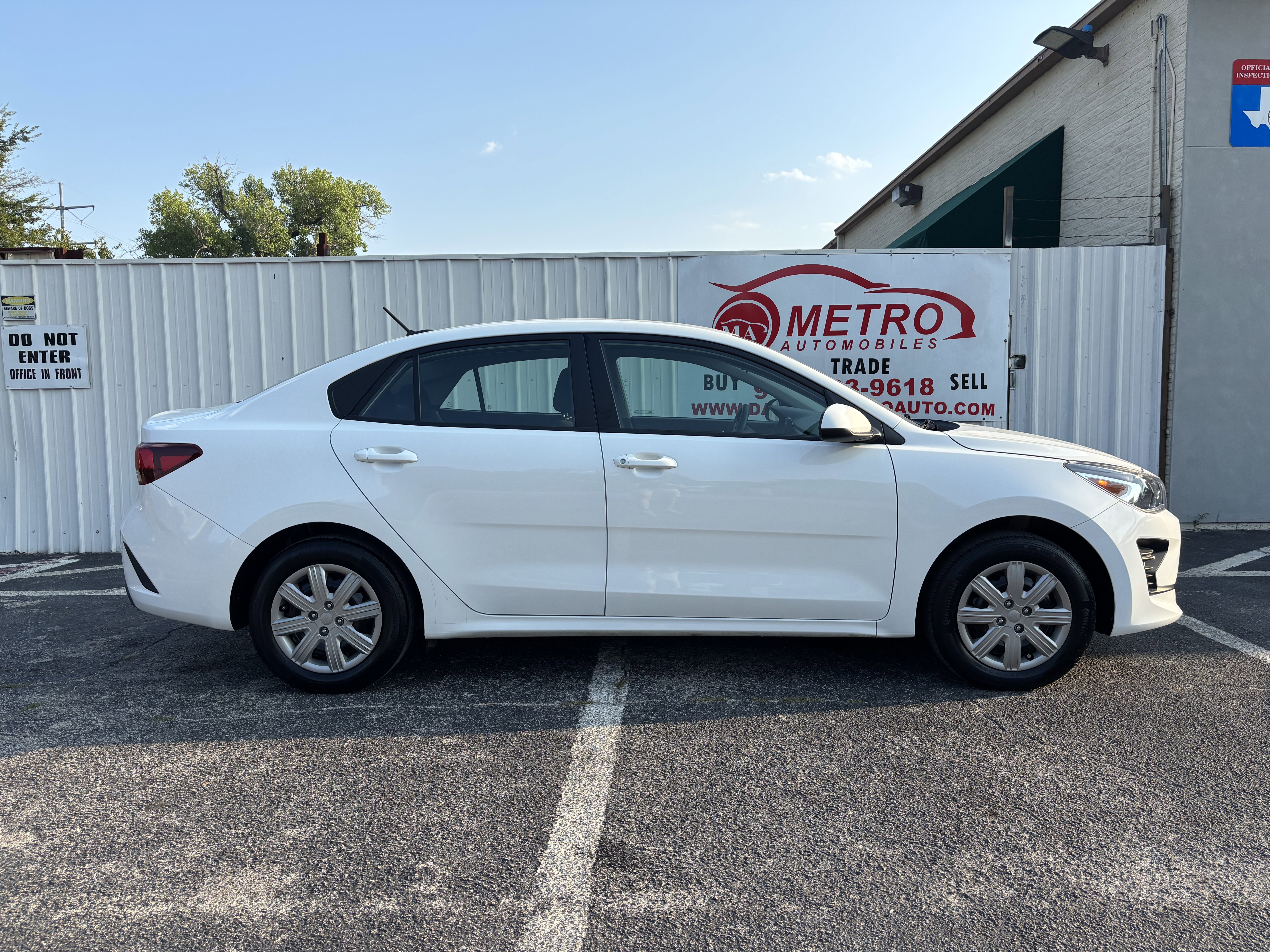 Used 2023 Kia Rio LX image 7