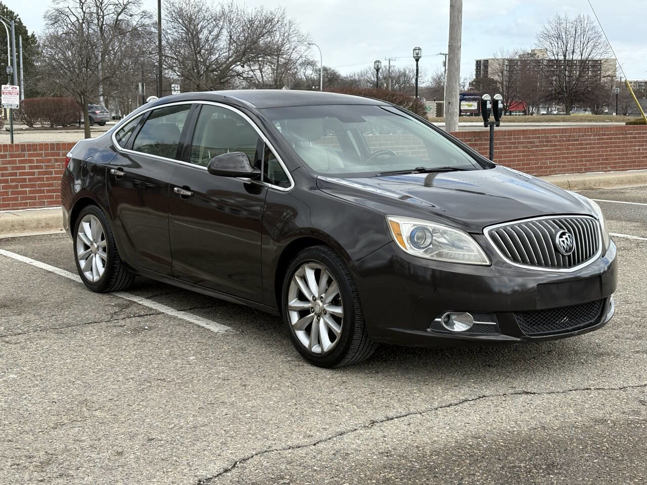 Used 2013 Buick Verano FWD image 32