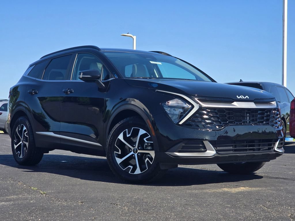 Used 2023 Kia Sportage EX w/ EX Premium Package AWD/4WD image 2