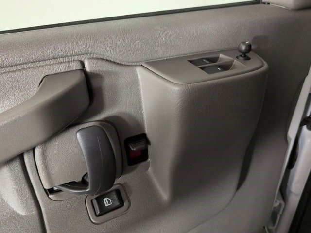 Certified 2025 Chevrolet Express 3500 LT w/ LT Preferred Equipment Group RWD image 27