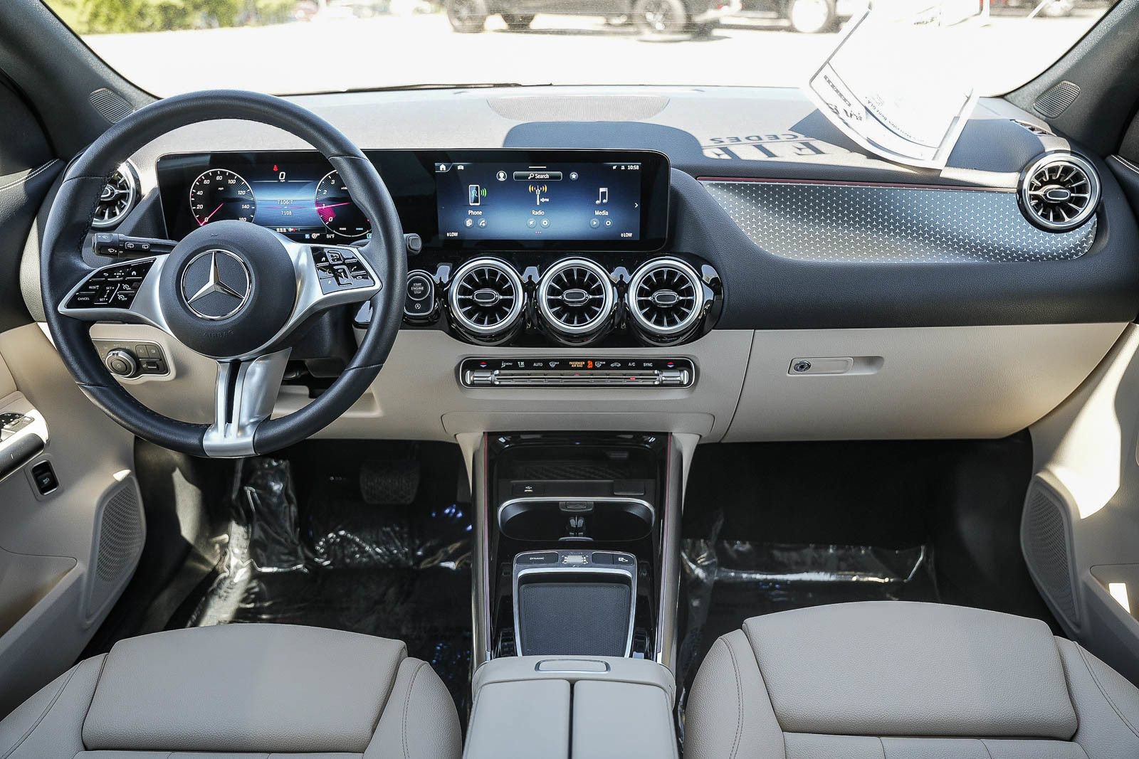 Certified 2025 Mercedes-Benz GLA 250 4MATIC image 12