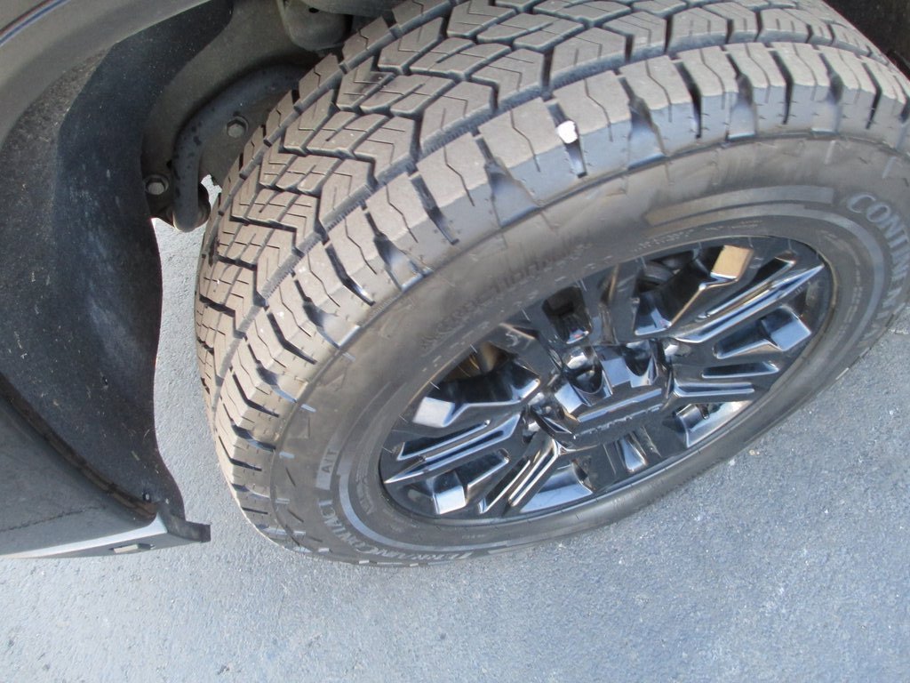 Used 2021 GMC Sierra 3500 Denali w/ Denali Black Diamond Edition image 13