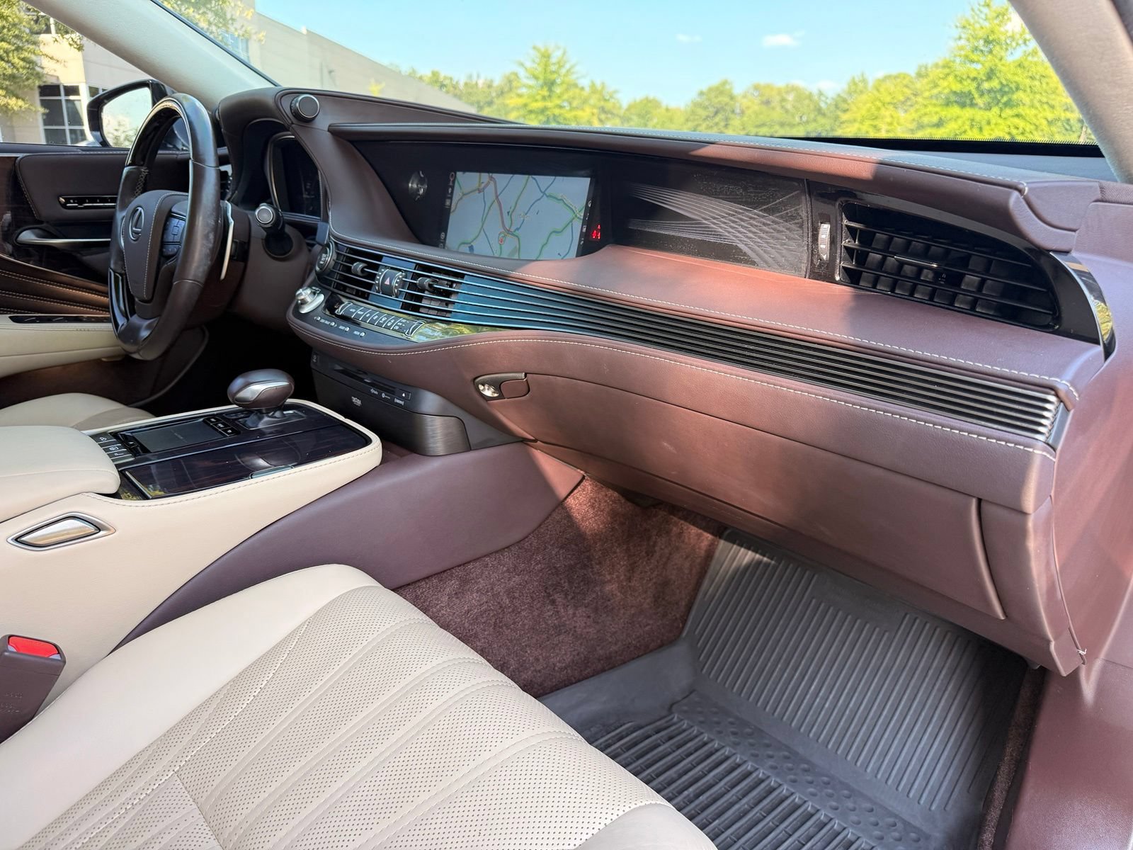 Used 2018 Lexus LS 500 w/ Interior Upgrade Package RWD image 24
