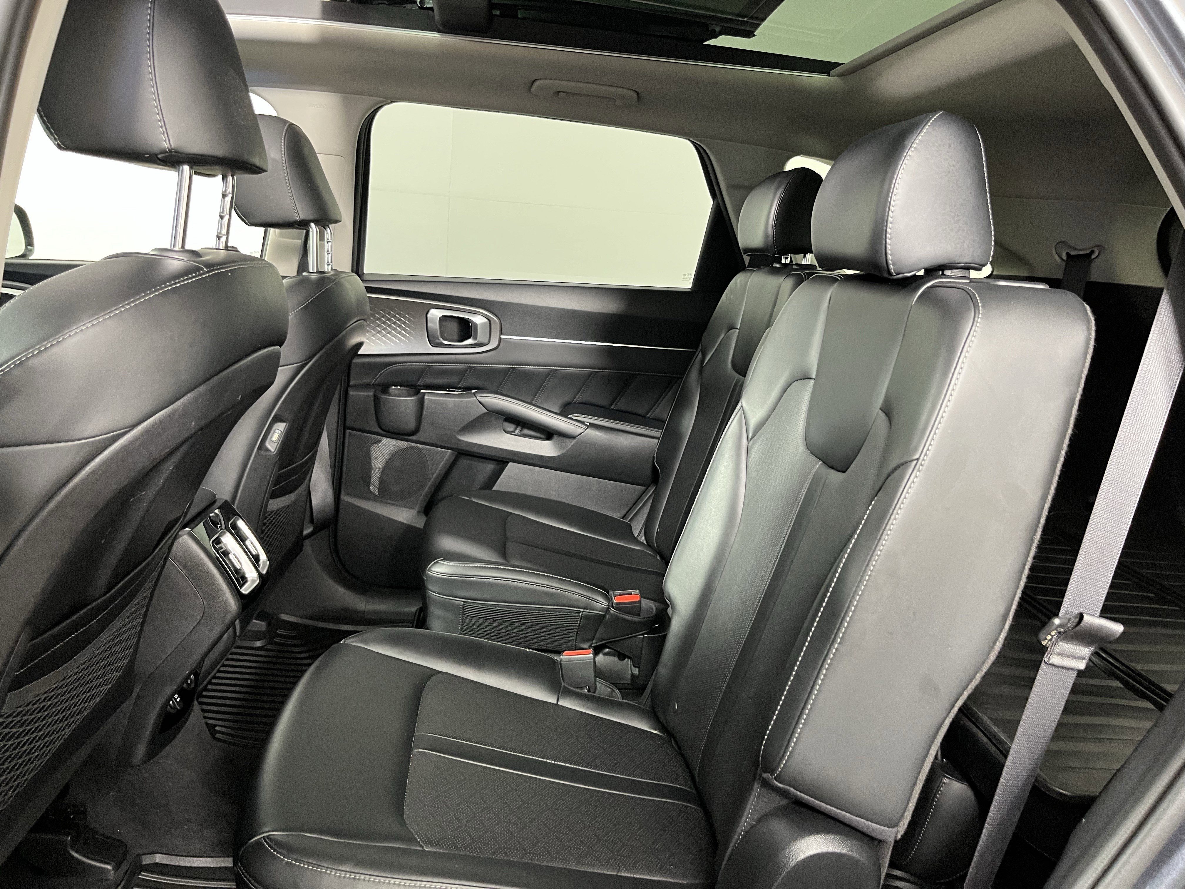 Used 2021 Kia Sorento SX image 14