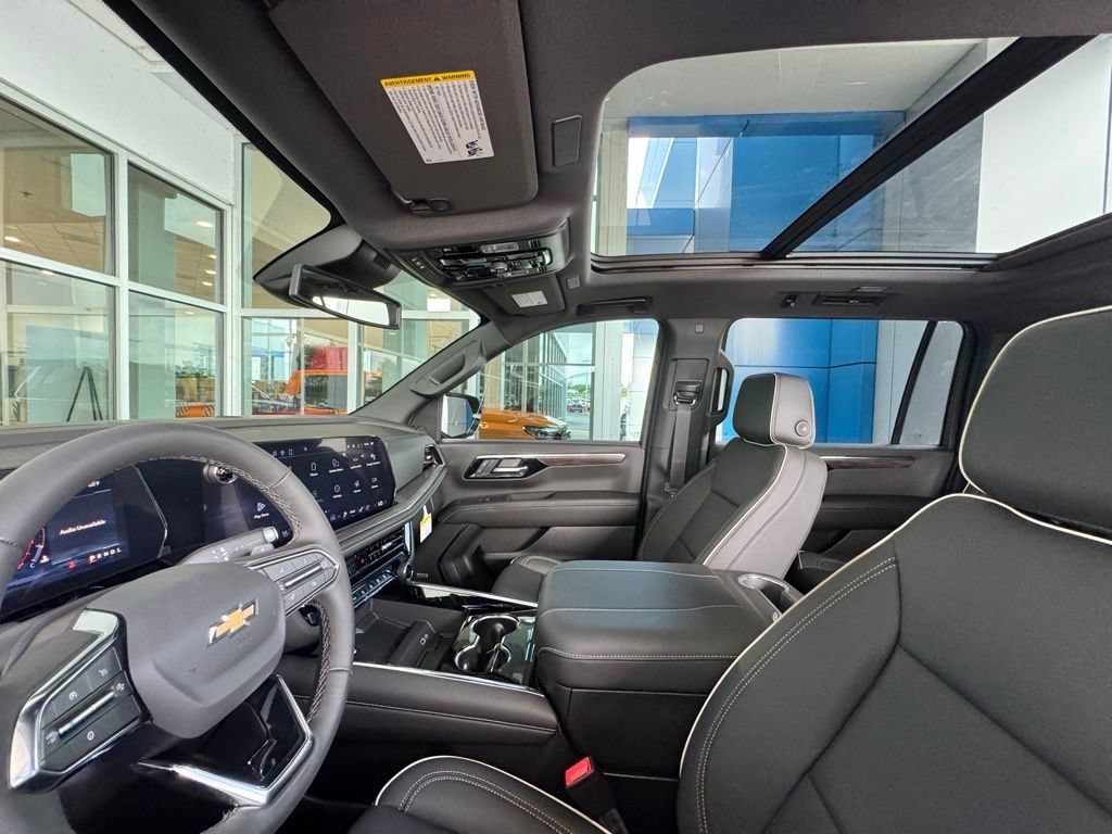 New 2026 Chevrolet Suburban Premier w/ Sun And Tow Package AWD/4WD image 20