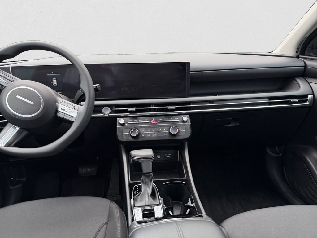 Certified 2025 Hyundai Tucson SE image 8