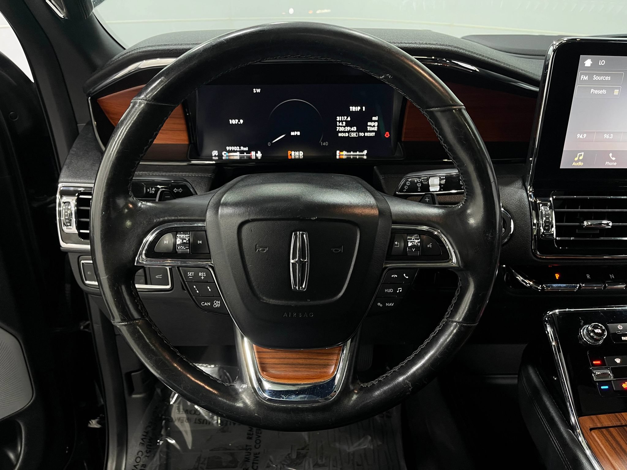 Used 2019 Lincoln Navigator Reserve AWD/4WD image 22