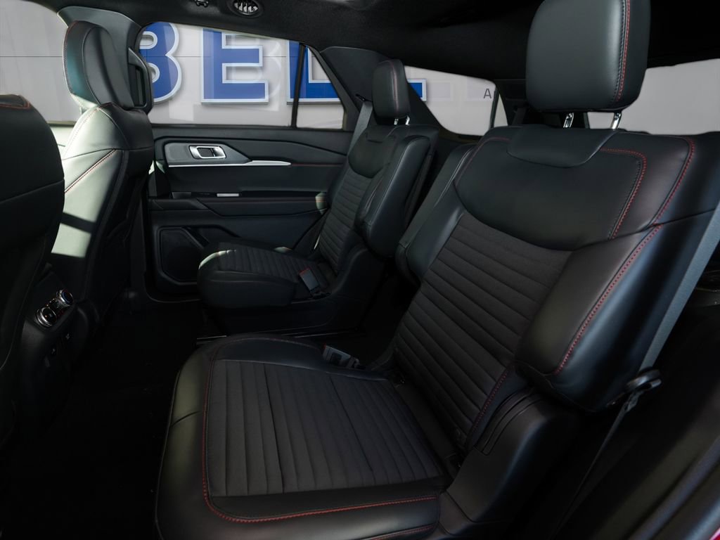 New 2025 Ford Explorer ST-Line w/ Premium Package image 24