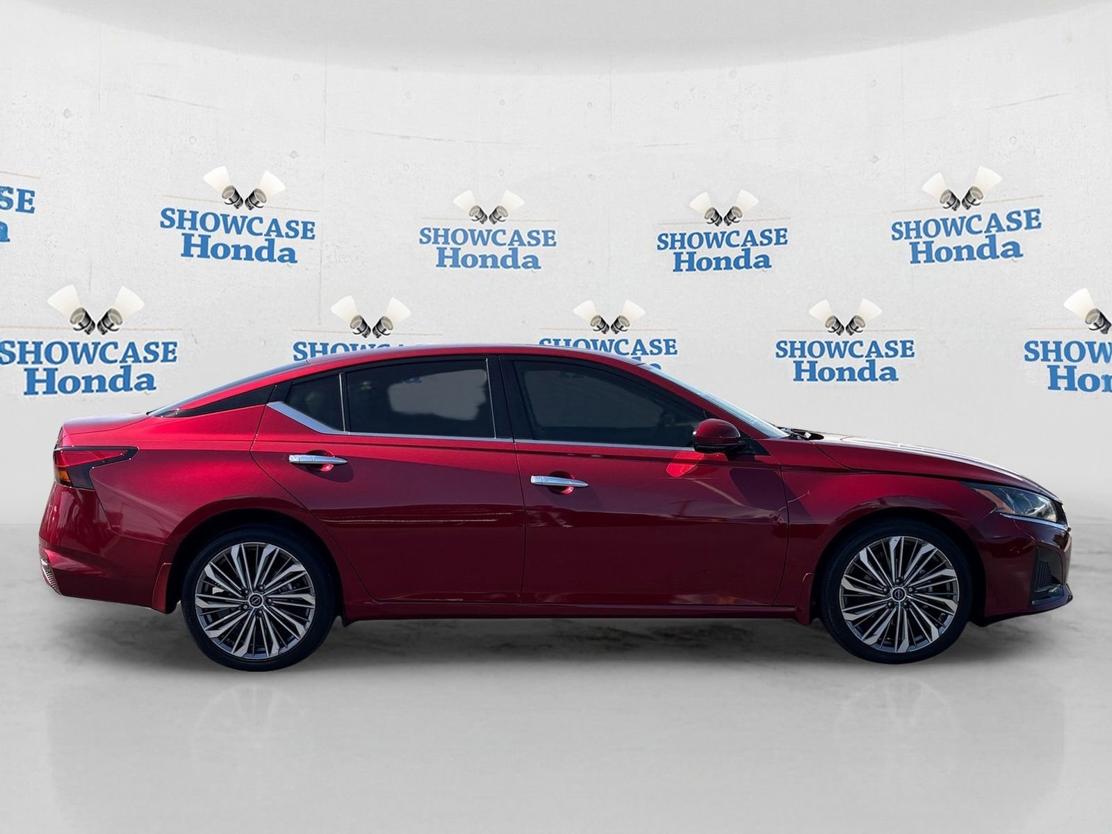 Used 2023 Nissan Altima 2.5 SL image 9