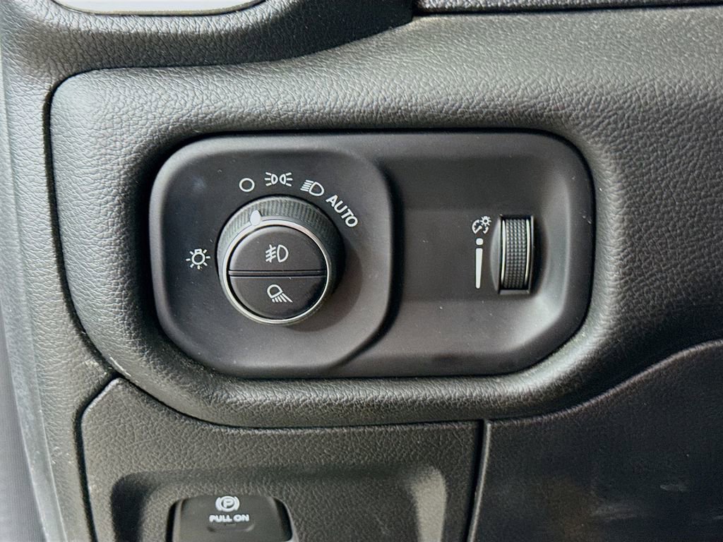 Used 2023 RAM 1500 Big Horn image 10