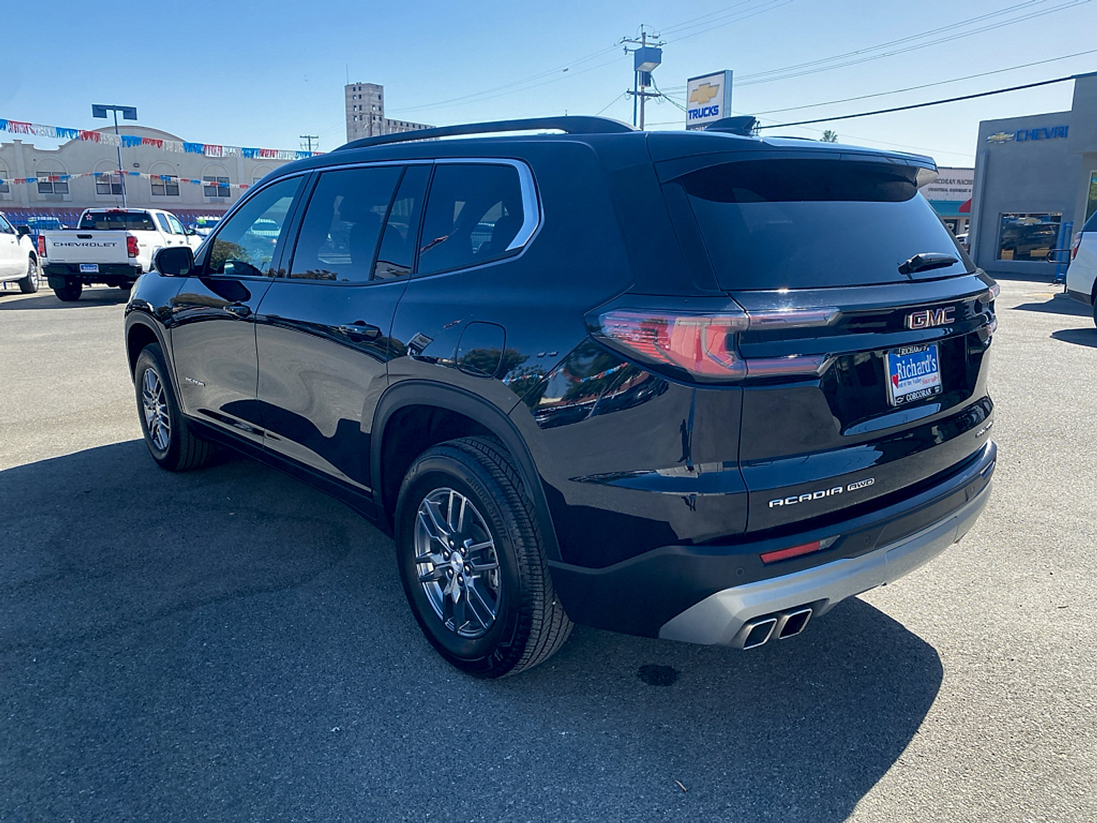 Used 2025 GMC Acadia Elevation AWD/4WD image 8
