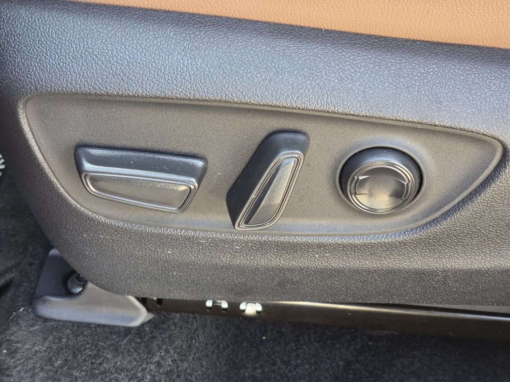 Used 2026 Toyota Grand Highlander AWD image 28
