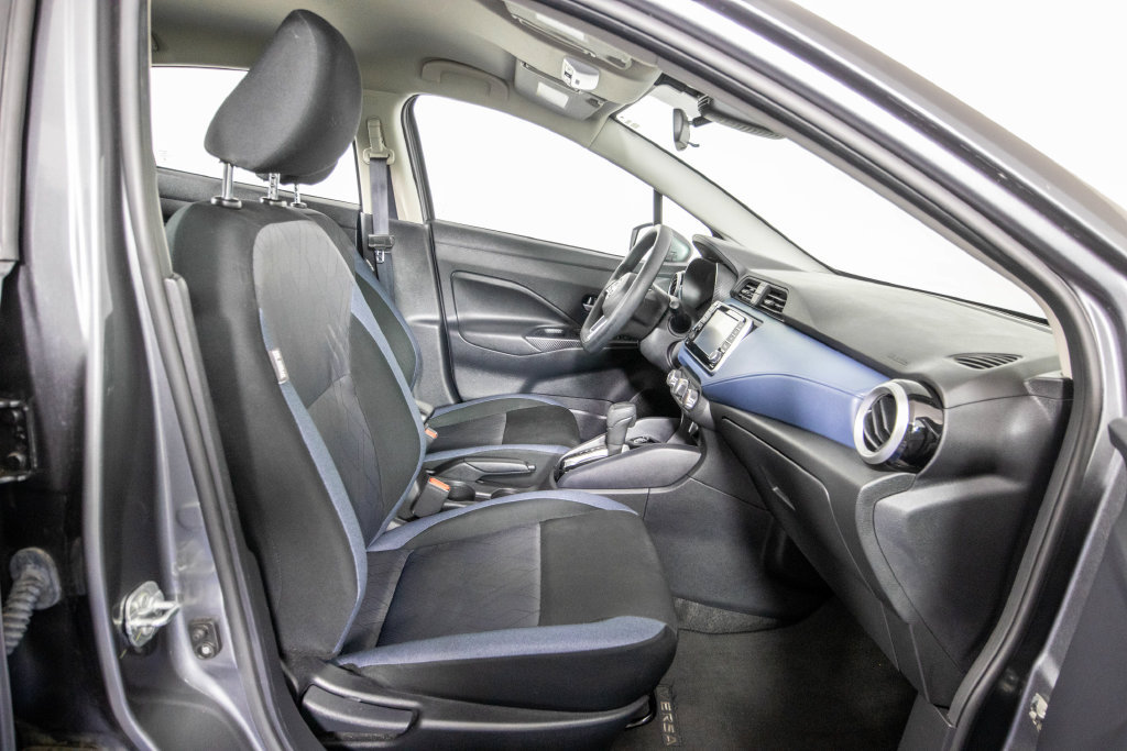 Used 2025 Nissan Versa SV FWD image 11
