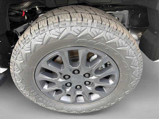 Used 2026 Toyota 4Runner SR5 RWD image 19