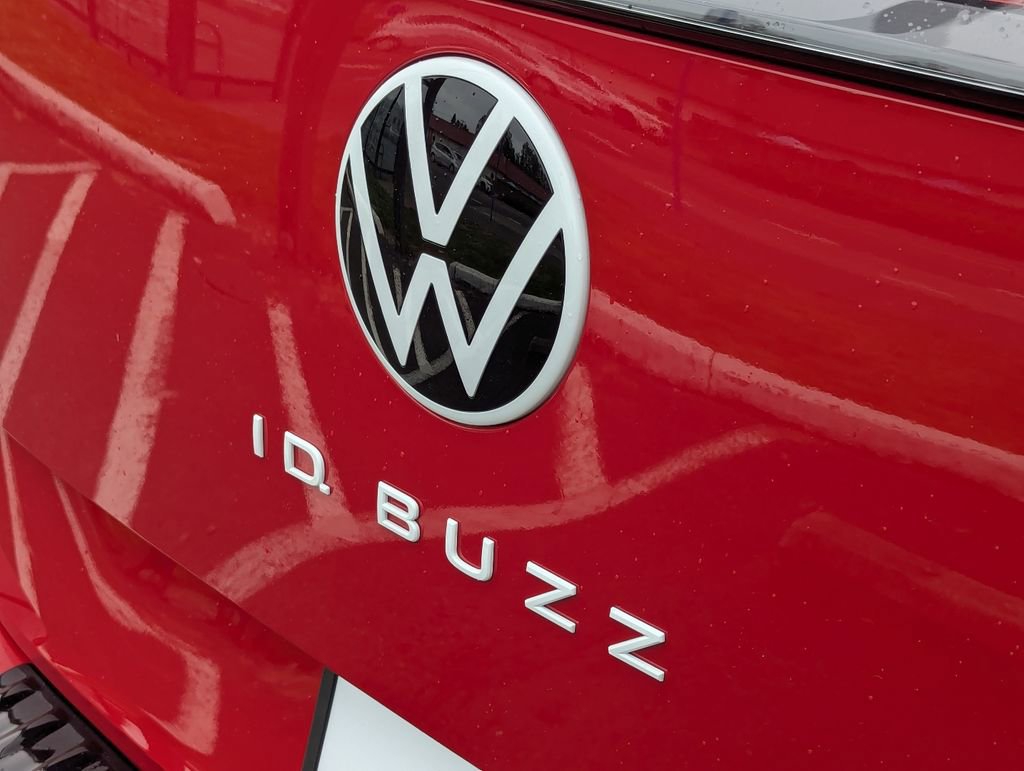 New 2025 Volkswagen ID. Buzz Pro S Plus AWD/4WD image 36
