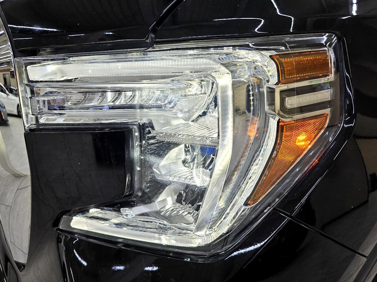 Used 2022 GMC Sierra 1500 Denali w/ Denali Premium Package image 11