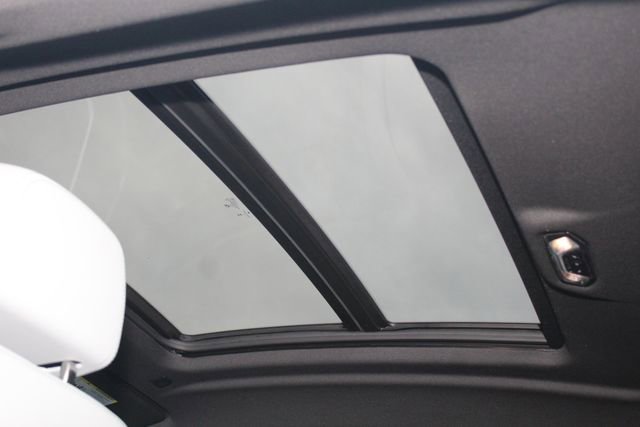 New 2026 BMW X6 xDrive40i w/ Climate Comfort Package image 23