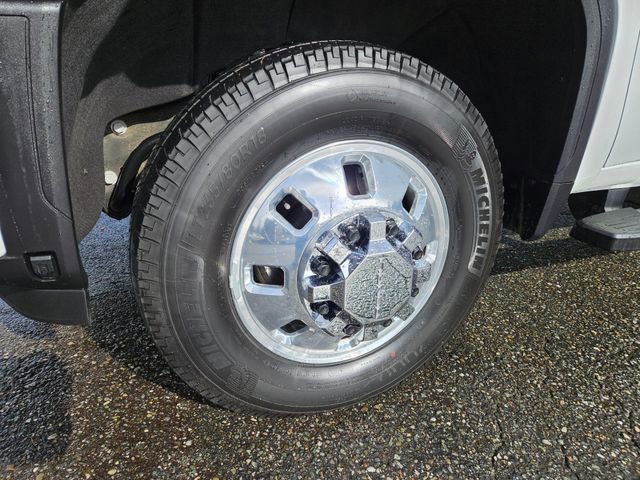 Used 2025 GMC Sierra 3500 Denali AWD/4WD image 10