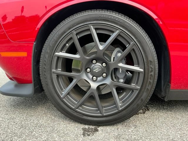 Used 2017 Dodge Challenger R/T Scat Pack RWD image 13