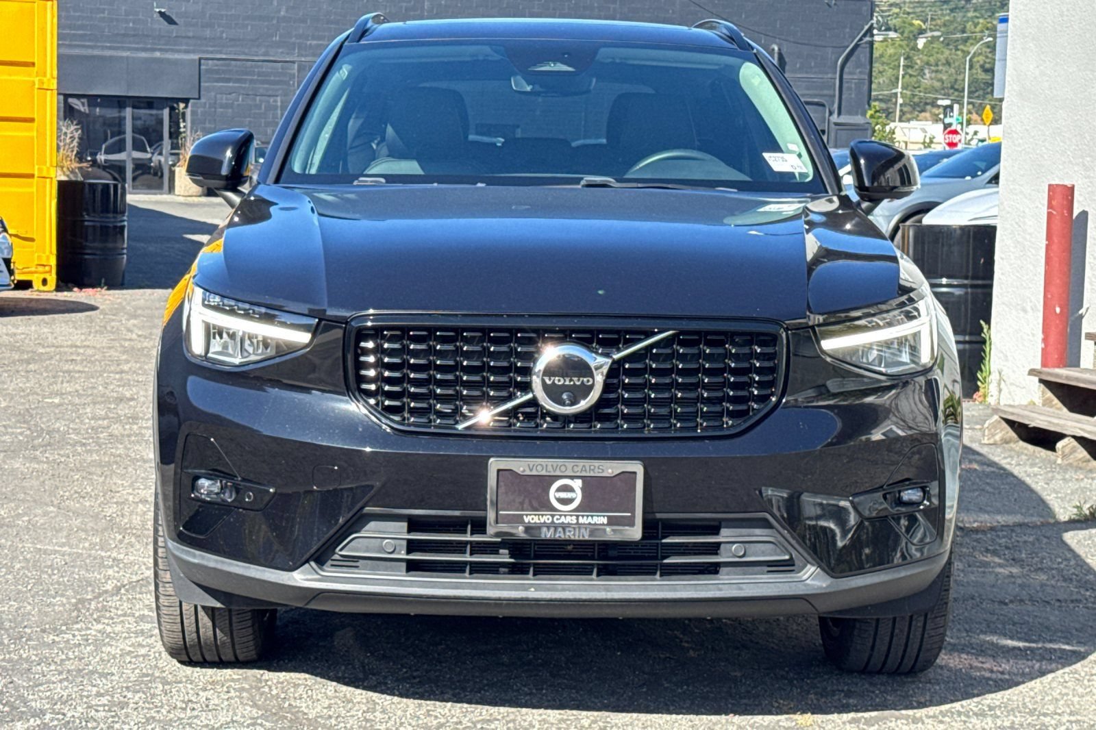 Used 2023 Volvo XC40 B5 Plus w/ Protection Package Premier AWD/4WD image 11