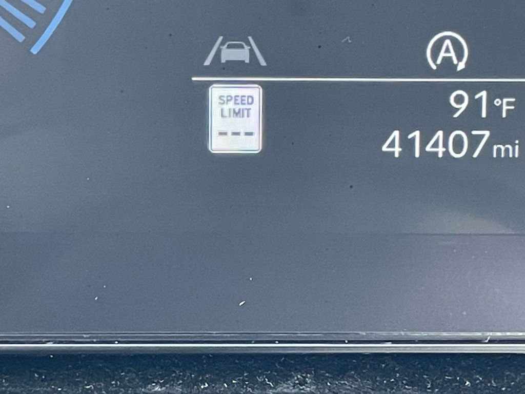 Certified 2024 Hyundai Santa Fe SE FWD image 26