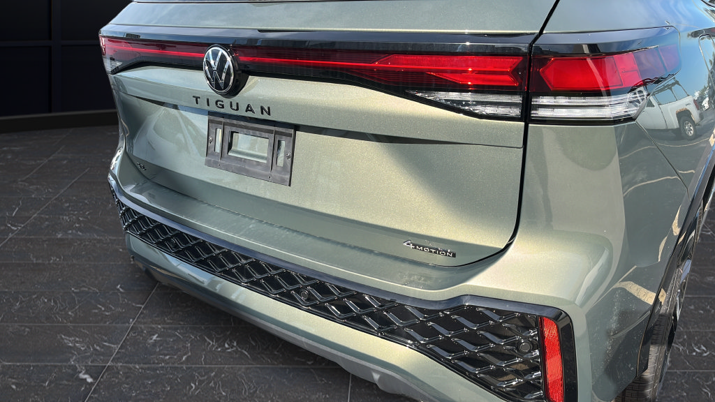 New 2026 Volkswagen Tiguan SE R-Line AWD/4WD image 35