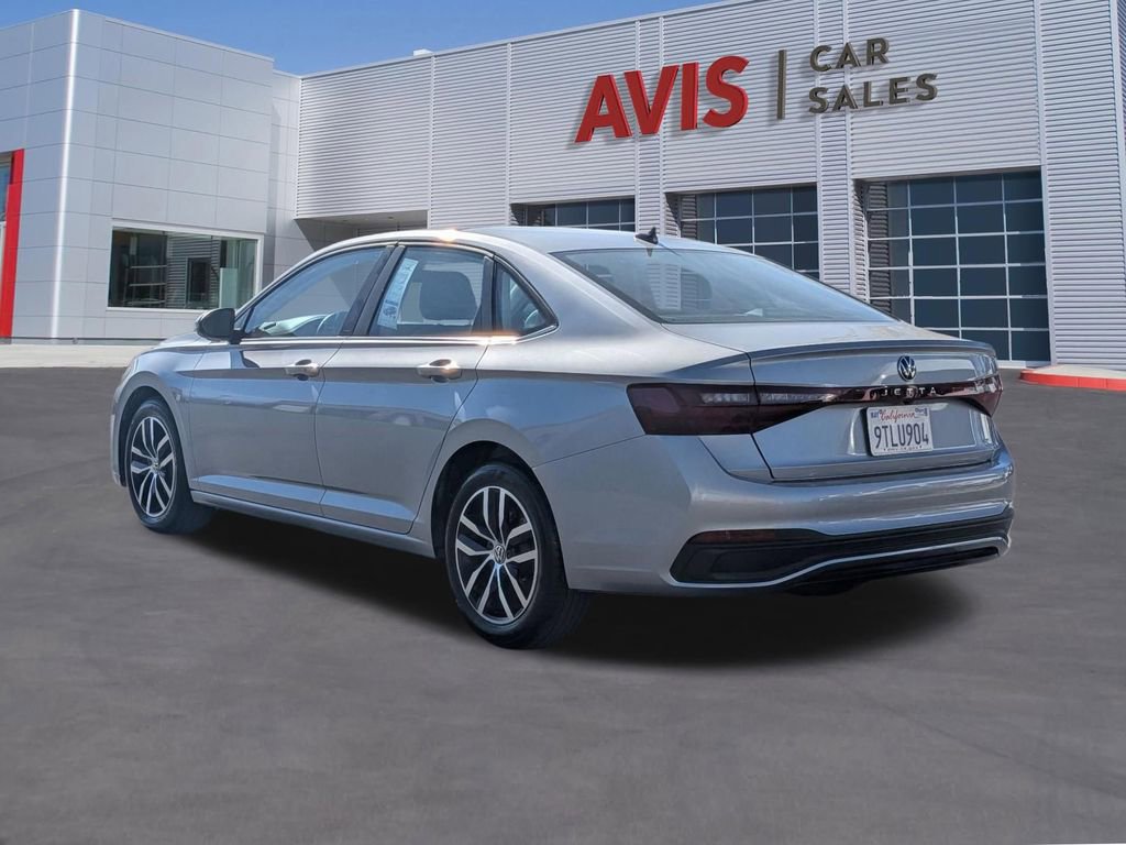 Used 2025 Volkswagen Jetta SE image 7