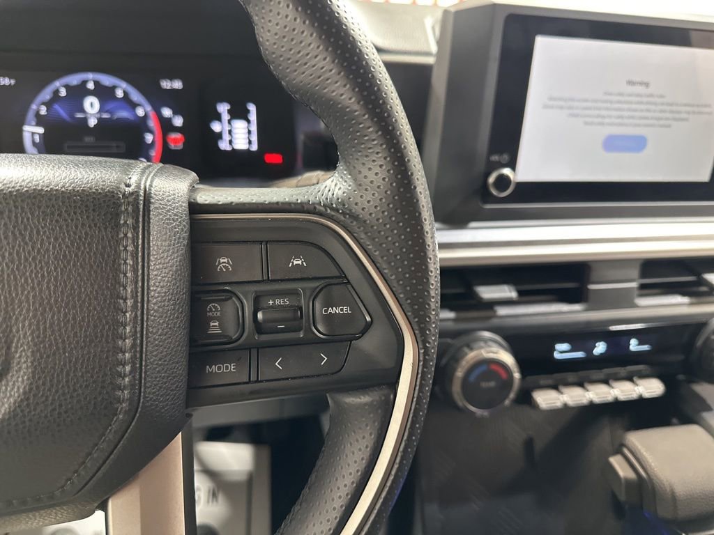 Used 2025 Toyota 4Runner SR5 image 30