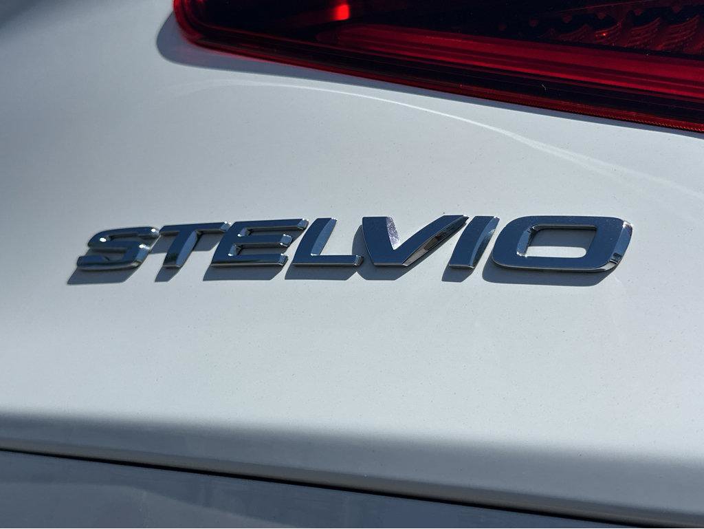 Used 2023 Alfa Romeo Stelvio Sprint RWD image 41