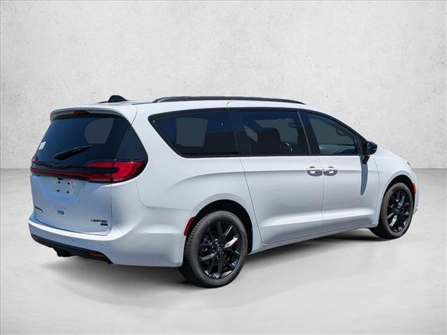 New 2026 Chrysler Pacifica Limited w/ S Appearance Package AWD/4WD image 2