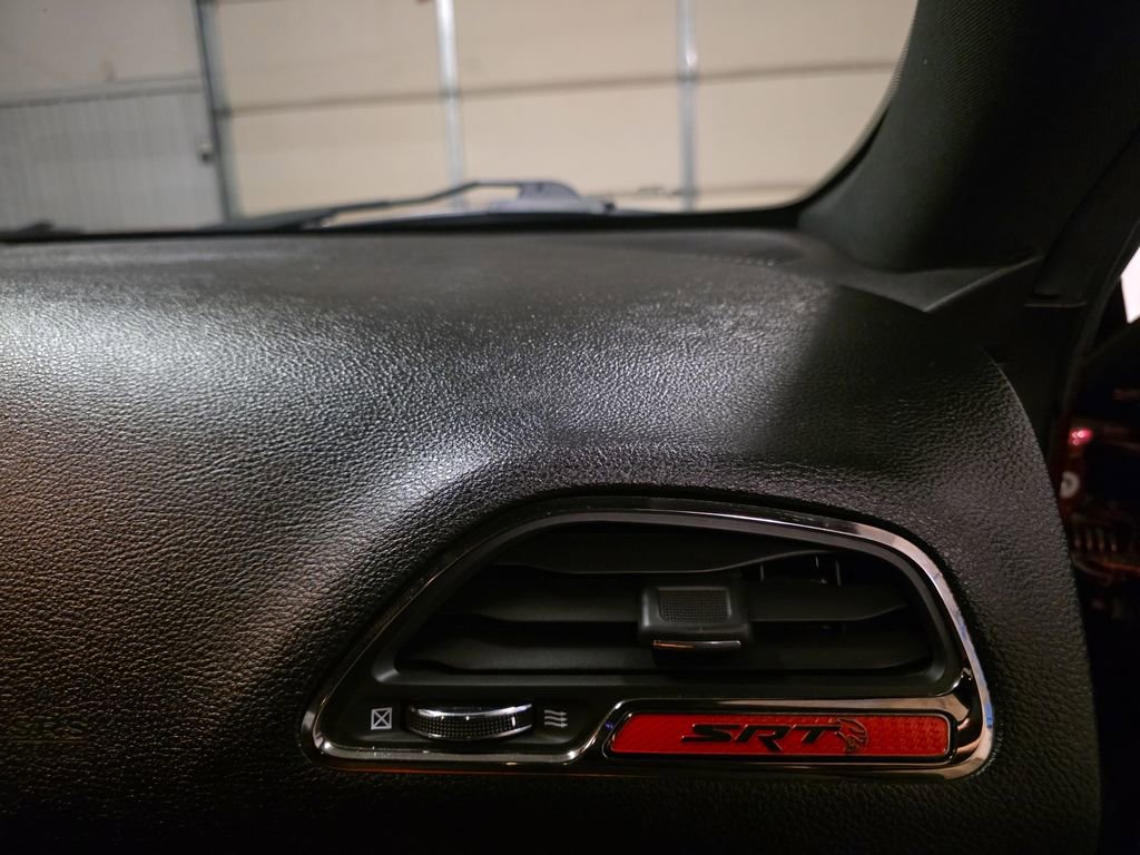 Used 2018 Dodge Challenger SRT Hellcat RWD image 47