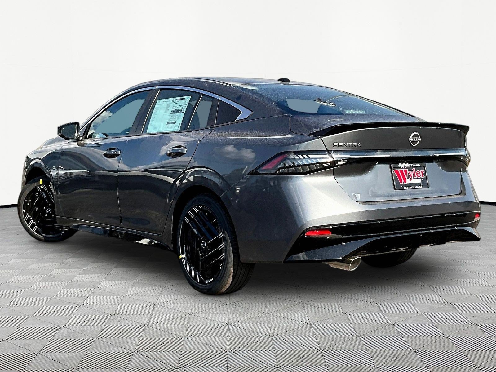 New 2027 Nissan Sentra SR w/ SR Premium Package FWD image 4